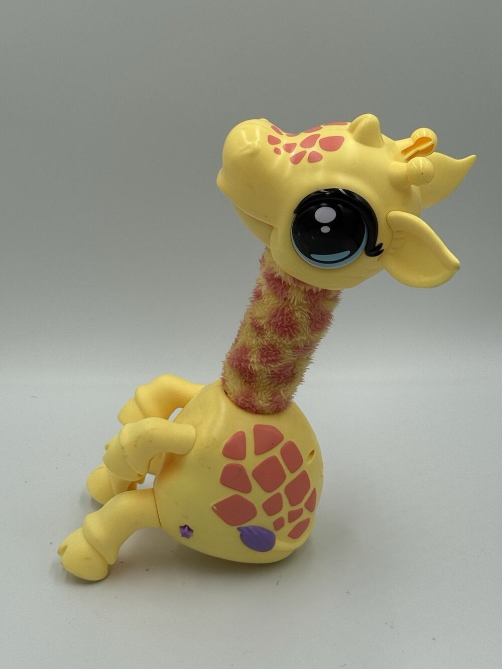Little Live Pets Gotta Go Giraffe Exclusive - Giraffe Only